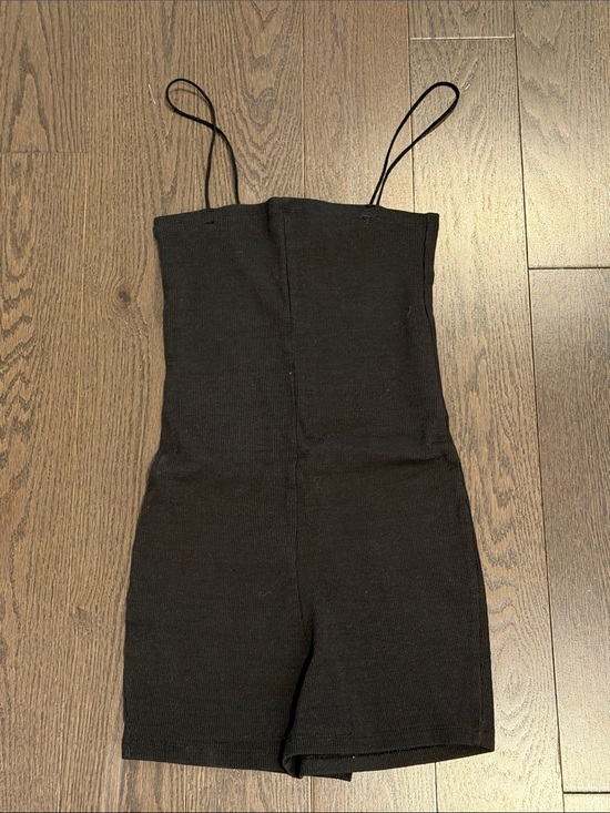 Pants - Zara black ribbed romper size small